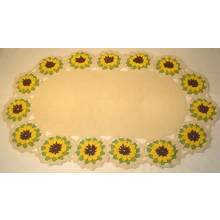 Tapete de croche oval com flores e grafico